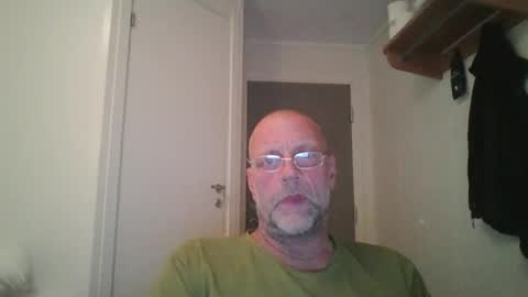 sandnesrune523 online show from November 2025 06:45:01 PM