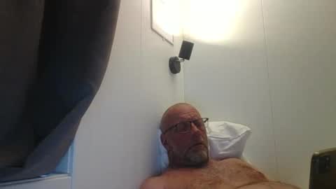 Snapshot of sandnesrune523 chatting on April 2026 06:20:01 PM sandnesrune523 online show from April 2026 06:20:01 PM