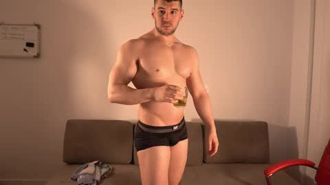 Sandow online show from March 2026 09:54:01 PM