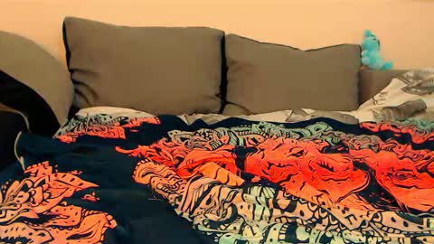 Sandra online show from February 2026 05:17:02 PM