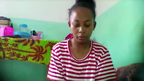 sandra1253099 online show from November 2025 05:28:02 AM