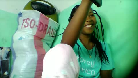 sandra1253099 online show from March 2026 07:25:01 AM