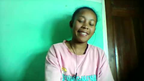 Snapshot of sandra1253099 chatting on May 2026 09:16:02 AM sandra1253099 online show from May 2026 09:16:02 AM
