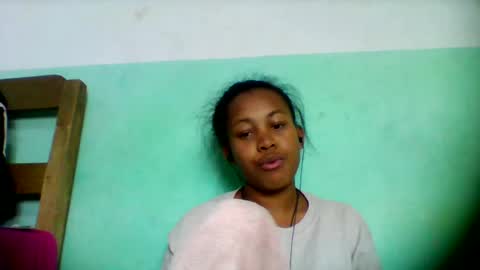 Snapshot of sandra1253099 chatting on June 2026 08:00:01 PM sandra1253099 online show from June 2026 08:00:01 PM
