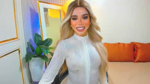 Sandra Hornball online show from December 2025 11:27:02 AM