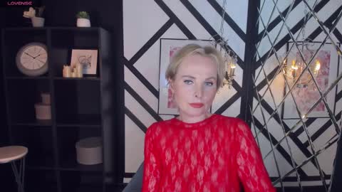 Sandra online show from February 2025 11:43:02 AM