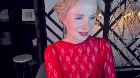 Sandra online show from February 2025 11:54:01 AM