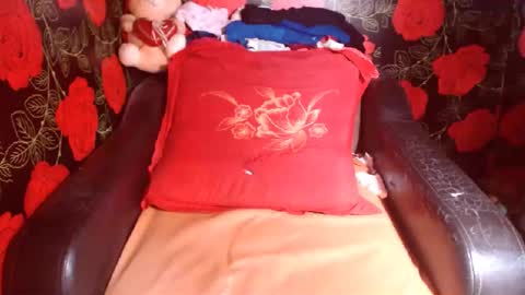 Snapshot of sandrabenet chatting on November 2025 05:47:01 PM Sandra online show from November 2025 05:47:01 PM