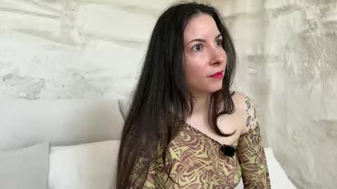 Sandra Schonherz online show from February 2025 07:37:01 AM