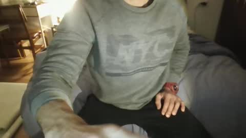 sandro online show from December 2025 10:49:02 PM