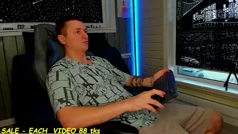 Sandy and Chris online show from March 2025 08:41:02 AM