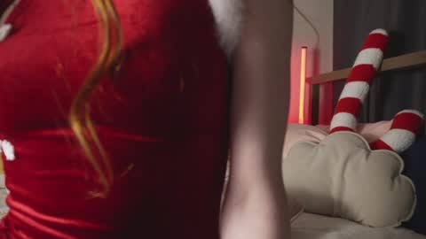 Sandy online show from December 2024 10:05:01 PM