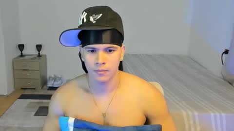 Snapshot of sant_wahlberg chatting on May 2026 11:23:04 PM Sant online show from May 2026 11:23:04 PM