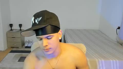 Snapshot of sant_wahlberg chatting on May 2026 12:18:01 AM Sant online show from May 2026 12:18:01 AM