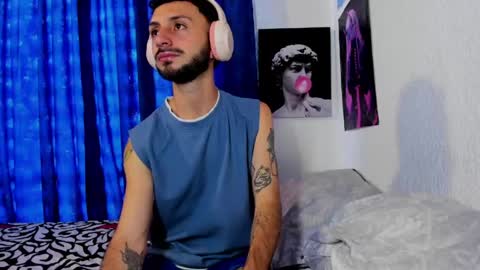 Snapshot of santi_mateo chatting on June 2026 07:53:01 PM Santi online show from June 2026 07:53:01 PM
