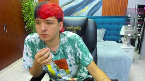 SANTIAGO  online show from April 2026 10:51:01 PM