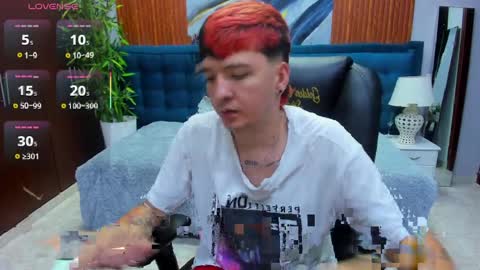 SANTIAGO  online show from April 2026 10:37:01 PM