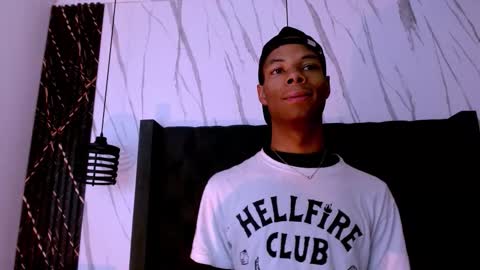 Snapshot of santiago_ortiz chatting on February 2026 03:12:01 PM Santiiiiii online show from February 2026 03:12:01 PM