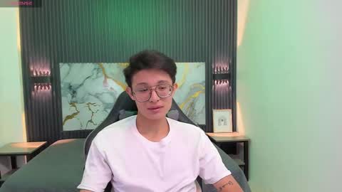 santiago_russo18 online show from January 2026 08:07:01 PM