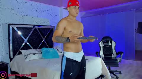 Santi Reyes online show from February 2026 02:04:02 AM