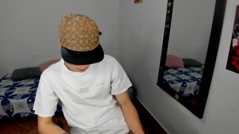 Julius Novachrono  online show from February 2026 05:14:02 AM