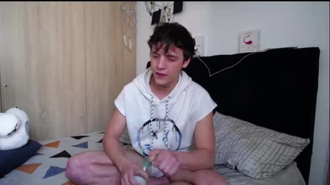 Santii online show from November 2025 10:30:02 PM