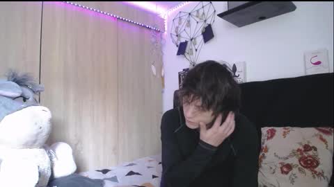 Santii online show from March 2026 03:34:02 PM