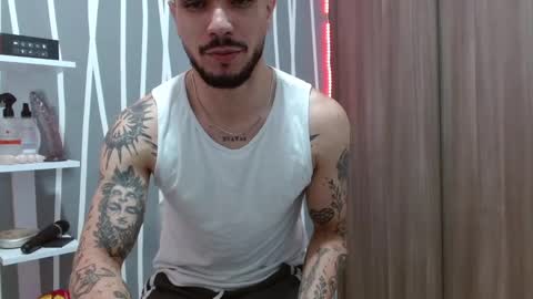 Snapshot of santti_torres chatting on October 2025 03:25:01 AM Santy Torres online show from October 2025 03:25:01 AM