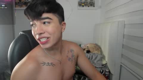 Mr. Santiago online show from February 2026 01:33:02 PM