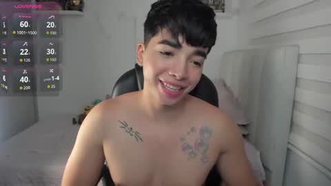 Snapshot of santy7u7 chatting on June 2026 01:39:02 PM Mr. Santiago online show from June 2026 01:39:02 PM