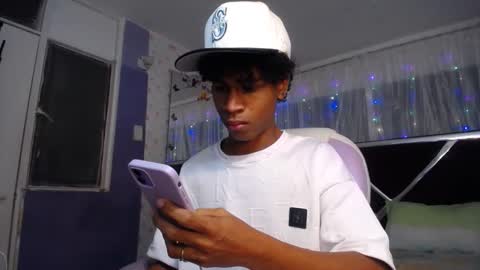 Snapshot of santy_bigcock_01 chatting on April 2026 12:49:01 PM santy online show from April 2026 12:49:01 PM