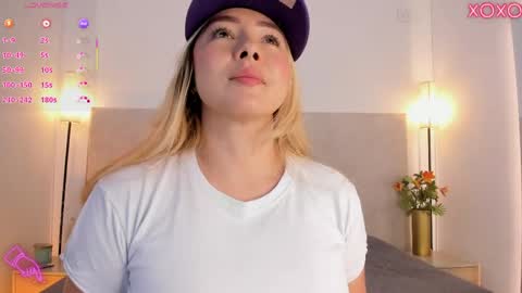 Snapshot of saori_newman chatting on April 2026 12:29:02 PM Saori online show from April 2026 12:29:02 PM