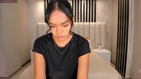 Snapshot of saphirajames chatting on May 2026 02:20:02 AM Saphira James online show from May 2026 02:20:02 AM