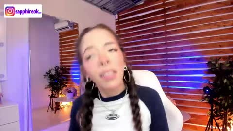 Snapshot of sapphire_venus chatting on April 2026 12:34:01 AM Valerin online show from April 2026 12:34:01 AM