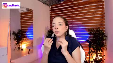 Snapshot of sapphire_venus chatting on May 2026 01:21:02 AM Valerin online show from May 2026 01:21:02 AM