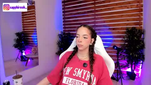 Snapshot of sapphire_venus chatting on May 2026 01:12:01 AM Valerin online show from May 2026 01:12:01 AM