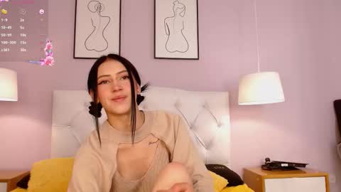 Sara online show from October 2025 08:38:02 PM