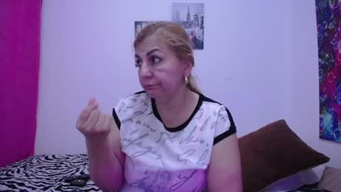 Snapshot of sara211 chatting on December 2024 03:22:01 PM sara online show from December 2024 03:22:01 PM