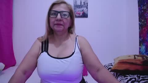 Snapshot of sara211 chatting on January 2025 11:49:02 PM sara online show from January 2025 11:49:02 PM