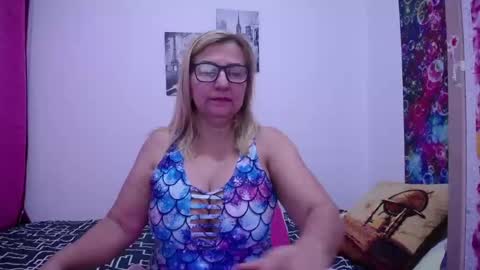 Snapshot of sara211 chatting on February 2025 10:42:02 PM sara online show from February 2025 10:42:02 PM