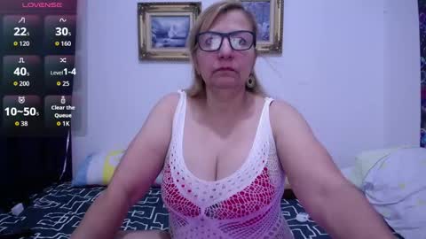 Snapshot of sara211 chatting on September 2025 08:12:02 PM sara online show from September 2025 08:12:02 PM