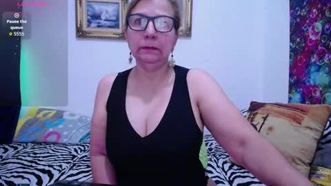 Snapshot of sara211 chatting on October 2025 01:22:02 PM sara online show from October 2025 01:22:02 PM