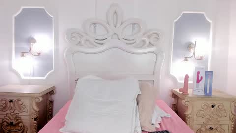 Snapshot of sara__williams chatting on January 2025 06:38:01 AM Sara online show from January 2025 06:38:01 AM