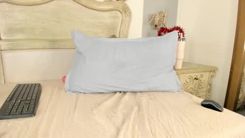 Snapshot of sara__williams chatting on February 2025 06:45:01 AM Sara online show from February 2025 06:45:01 AM