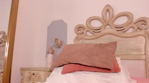 Snapshot of sara__williams chatting on September 2025 03:54:01 AM Sara online show from September 2025 03:54:01 AM