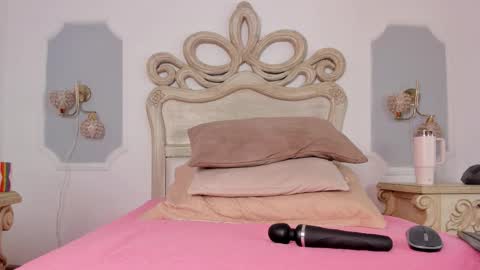 Snapshot of sara__williams chatting on October 2025 03:43:01 AM Sara online show from October 2025 03:43:01 AM