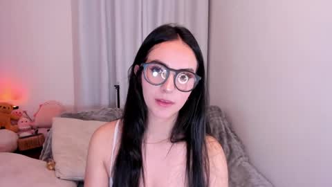 Sara  online show from April 2026 06:19:01 AM