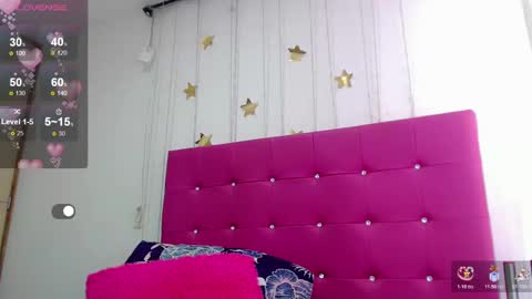 Sara  online show from November 2025 01:33:02 PM