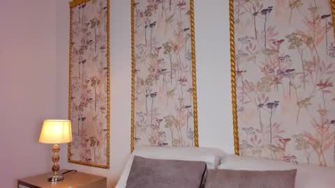 Sara online show from October 2025 07:43:01 PM