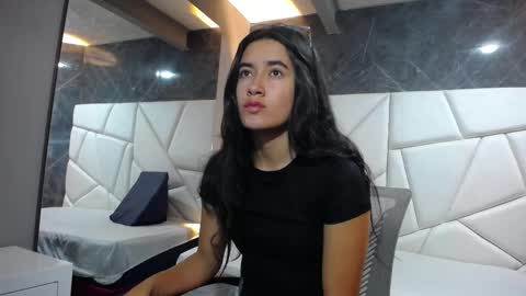 Sara online show from April 2026 11:44:01 AM